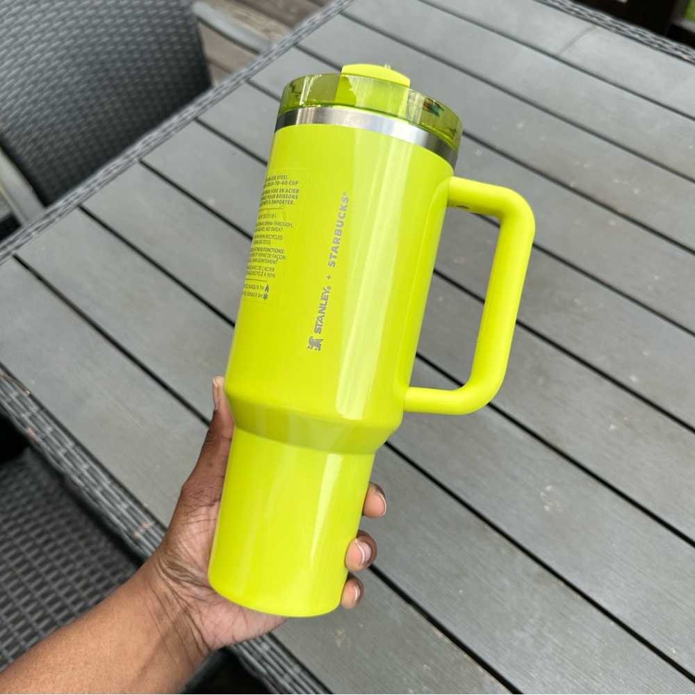 Stanley x Starbucks Summer ‘24 Lime 40 oz  H2.0 Quencher